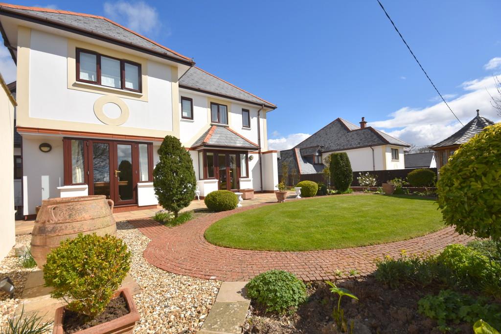 2 The Oaklands, Pen-Y-Turnpike Road, Dinas Powys, CF64 4HH